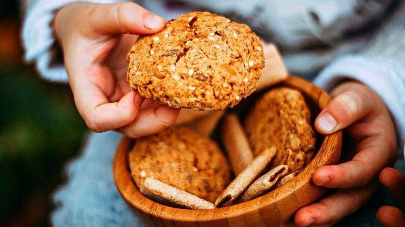 Il giorno dei cereali della dieta a sei petali piacerà agli amanti dei biscotti di farina d'avena